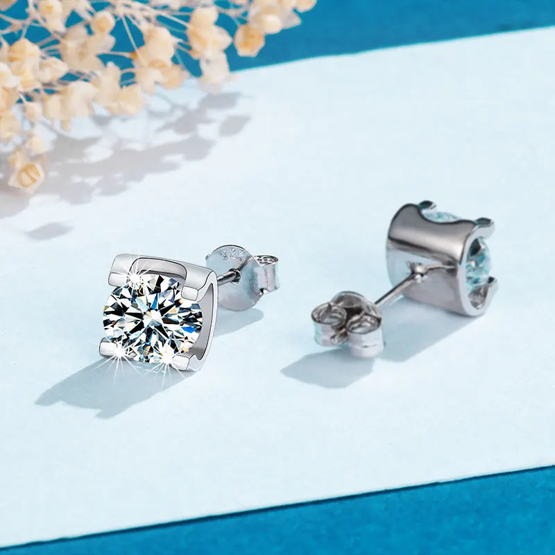 YOYE 5.0/6.5/8.0mmTop Quality Cubic Zirconia Stud Earrings 925 Sterling Silver Simple Earrings Fine Jewelry for Women
YOYE 5.0/6.5/8.0mmTop Quality Cubic Zirconia Stud Earrings 925 Sterling Silver Simple Earrings Fine Jewelry for Women