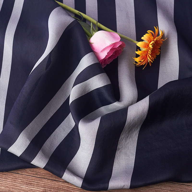 High quality summer thin silk tissu Yarn dyed stripe material Top grade clothes fabrics
High quality summer thin silk tissu Yarn dyed stripe material Top grade clothes fabrics