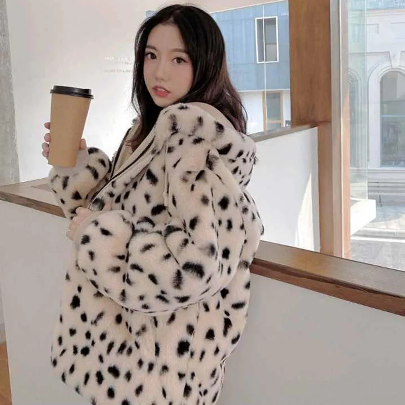 Lucyever Winter Faux Fur Hooded Coat Women Korean Cute Leopard Print Bear Ear Cap Warm Jacket Casual Loose Plush Overcoat Female
Lucyever Winter Faux Fur Hooded Coat Women Korean Cute Leopard Print Bear Ear Cap Warm Jacket Casual Loose Plush Overcoat Female