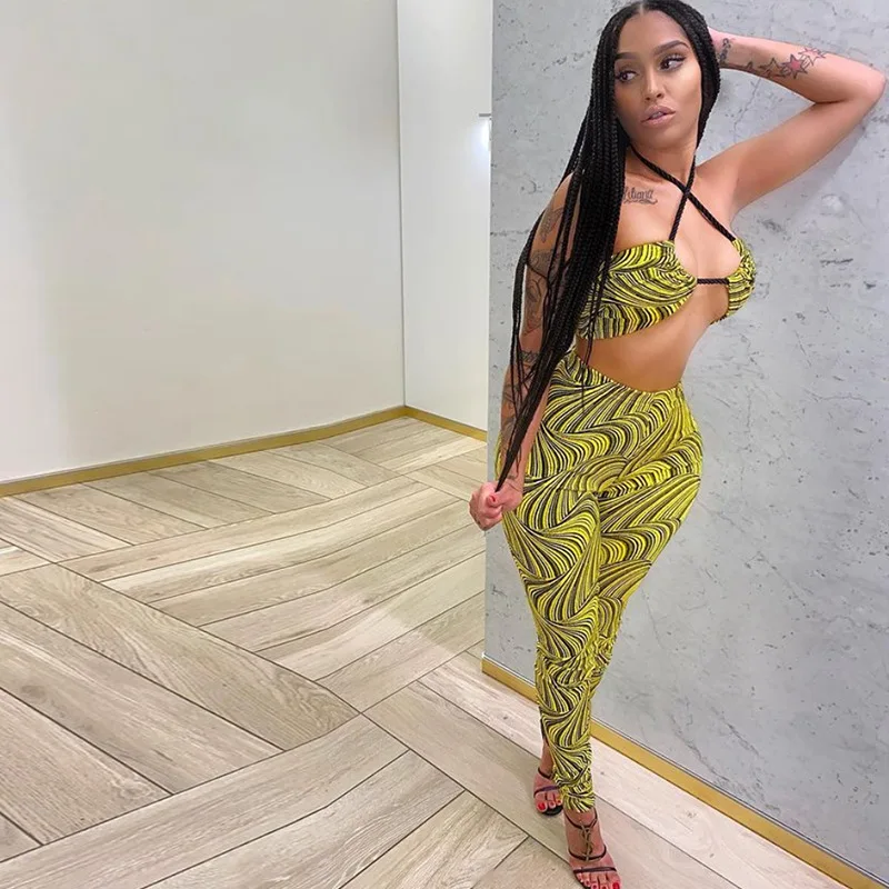 Fashion Leisure Printed Sportswear Suit Female Lace Up Vest+Tight Fitting Trousers Two Piece Set Nightclub Party Suit
Fashion Leisure Printed Sportswear Suit Female Lace Up Vest+Tight Fitting Trousers Two Piece Set Nightclub Party Suit
