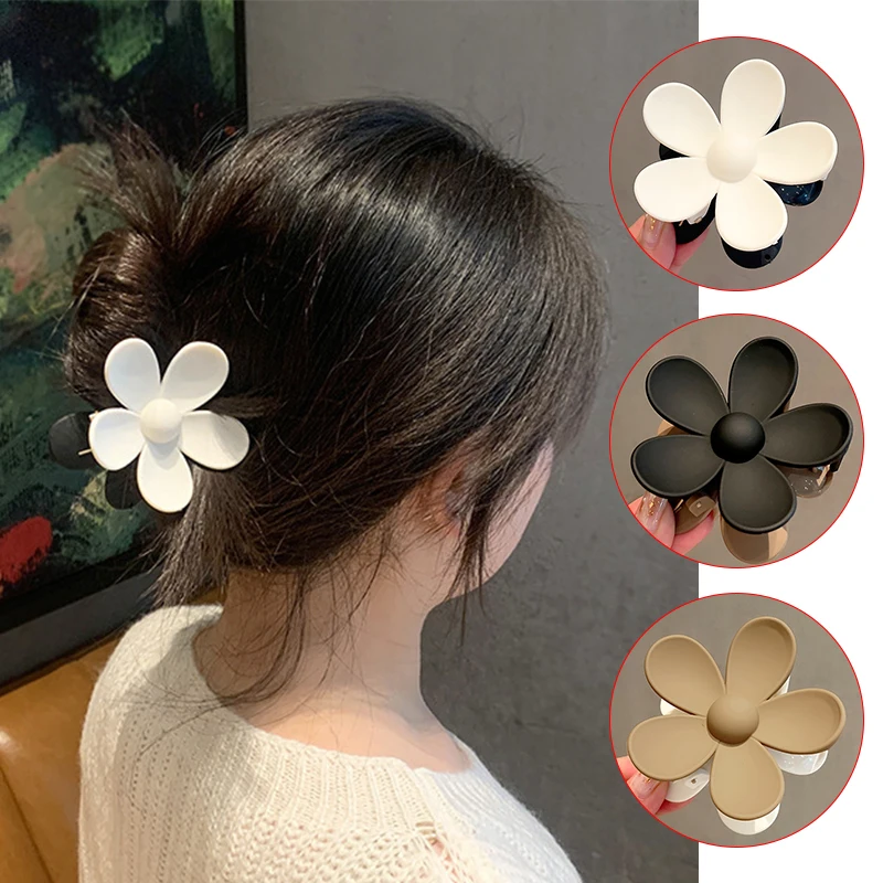 Sweet Sunflower Shark Clip Creative Hair Accessories Charm Contrast Flower Hair Clips Crab Chic Headdress Lady Hair Styling Tool
Sweet Sunflower Shark Clip Creative Hair Accessories Charm Contrast Flower Hair Clips Crab Chic Headdress Lady Hair Styling Tool