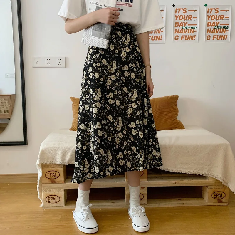 Vintage Floral Print Summer Long Midi Skirts Women Korean Chiffon Skirt Elastic High Waist Elegant Skirts Loose Harajuku W979
Vintage Floral Print Summer Long Midi Skirts Women Korean Chiffon Skirt Elastic High Waist Elegant Skirts Loose Harajuku W979