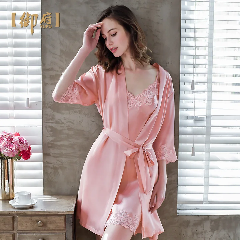 ★Yufu silk nightgown women Lace Sexy silk suspender nightdress two piece spring and autumn 100% silk nightgown
★Yufu silk nightgown women Lace Sexy silk suspender nightdress two piece spring and autumn 100% silk nightgown