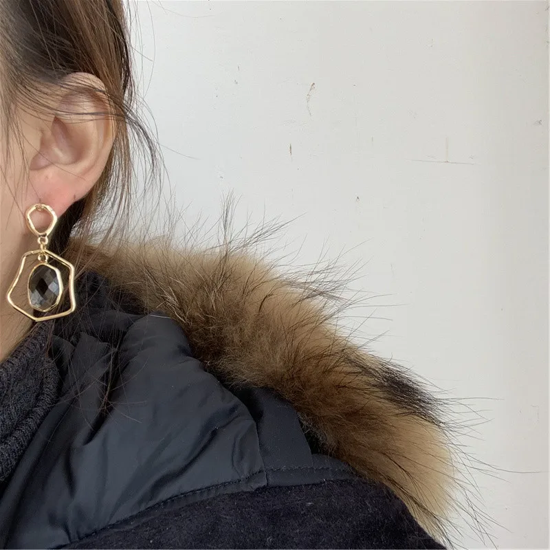 Женские асимметричные серьги-подвески TIMEONLY, висячие серьги с имитацией жемчуга и цепочкой, металлические серьги с желтым серым кристаллом, ...
Женские асимметричные серьги-подвески TIMEONLY, висячие серьги с имитацией жемчуга и цепочкой, металлические серьги с желтым серым кристаллом, ...