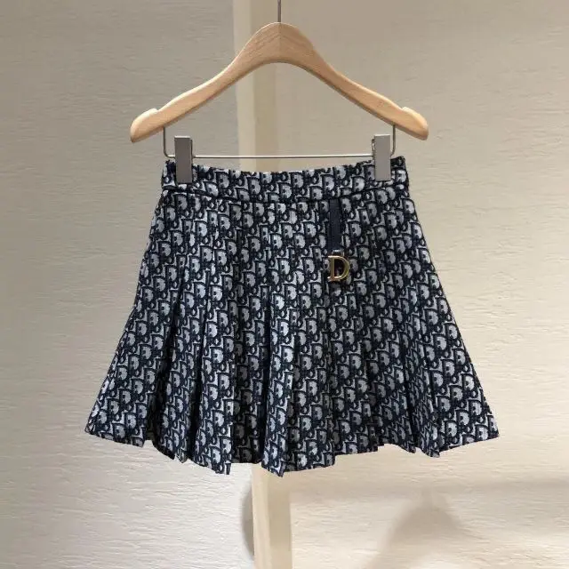 Women's skirt 20 new knitted skirt letter pattern high waist pleated skirt wool jacquard skirt
Women's skirt 20 new knitted skirt letter pattern high waist pleated skirt wool jacquard skirt