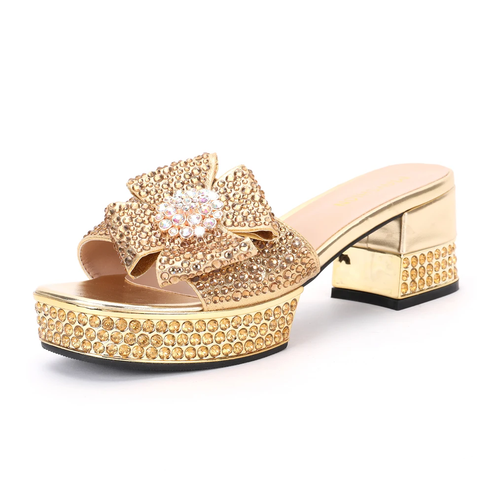 2021 Italy's most design Africa Nigeria thick heel slippers golden party wedding diamond crystal ladies plus size style
2021 Italy's most design Africa Nigeria thick heel slippers golden party wedding diamond crystal ladies plus size style