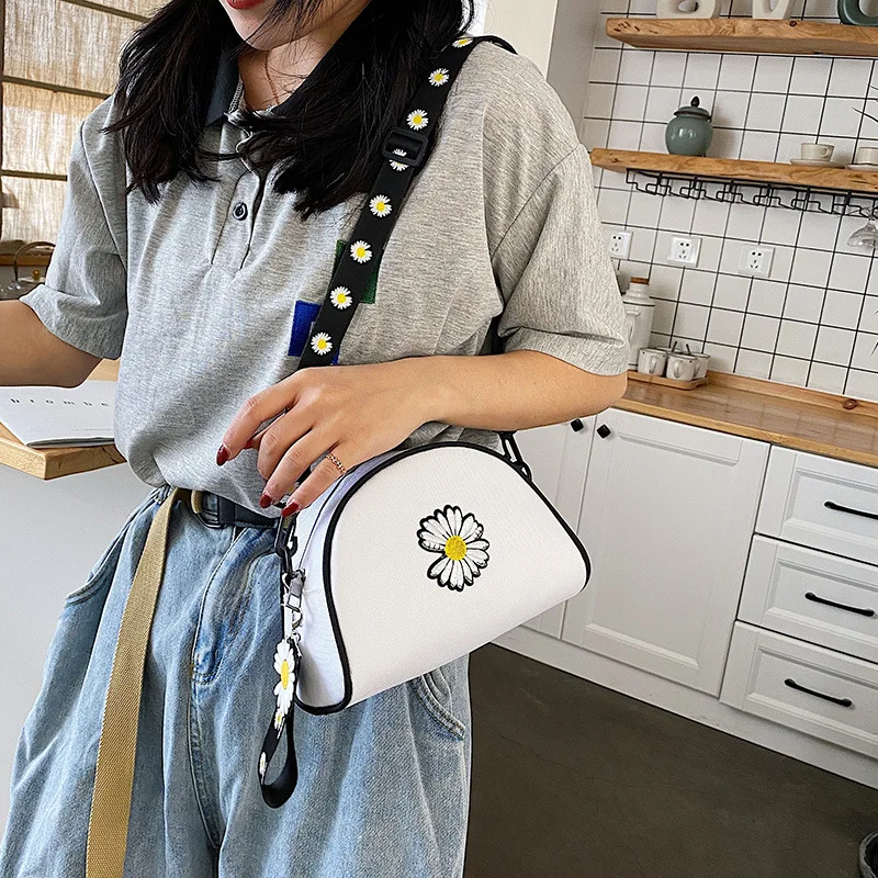 Luxury Handbags Women Bags Designer Summer 2020 New Small Daisy Women's Shoulder Shoulder Solid Color Diagonal Bag
Luxury Handbags Women Bags Designer Summer 2020 New Small Daisy Women's Shoulder Shoulder Solid Color Diagonal Bag