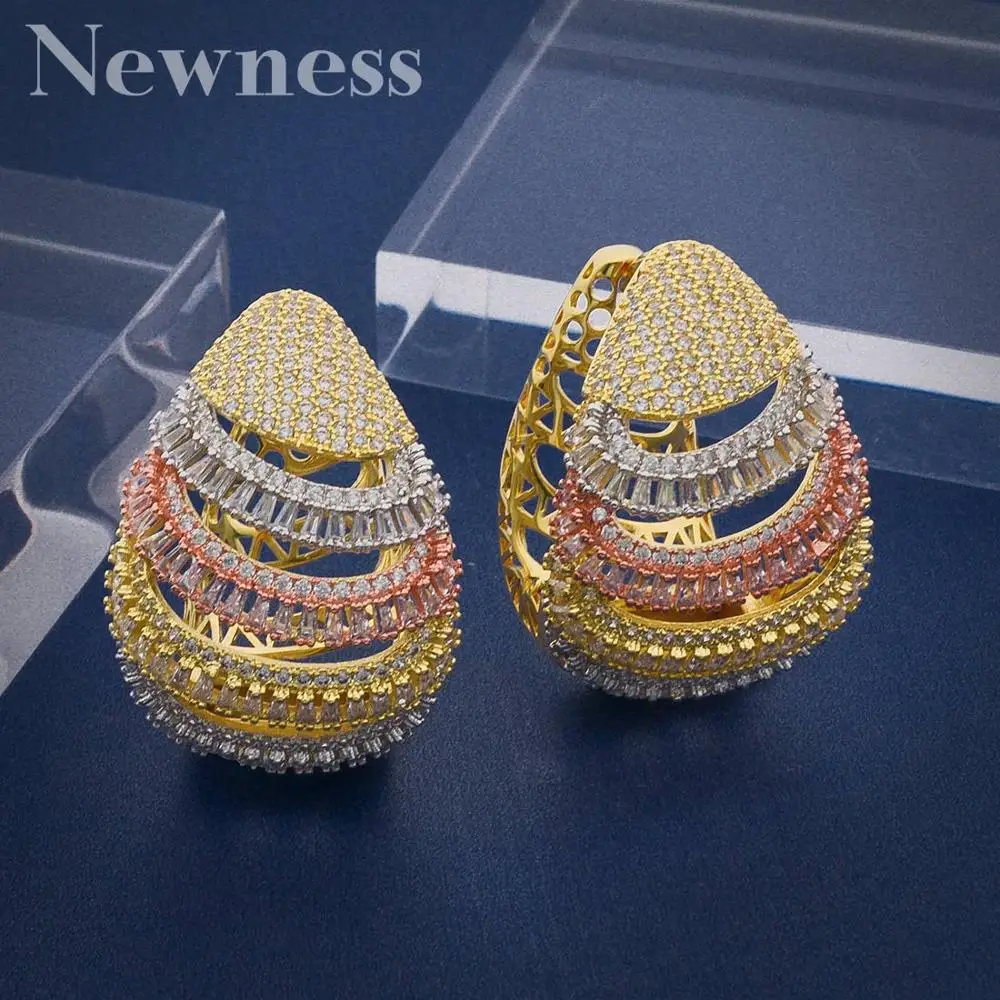 Newness trendy Geometric bambo Hoop Earrings For Women Accessories Full Cubic Zirconia Earrings Jewelry pendientes
Newness trendy Geometric bambo Hoop Earrings For Women Accessories Full Cubic Zirconia Earrings Jewelry pendientes