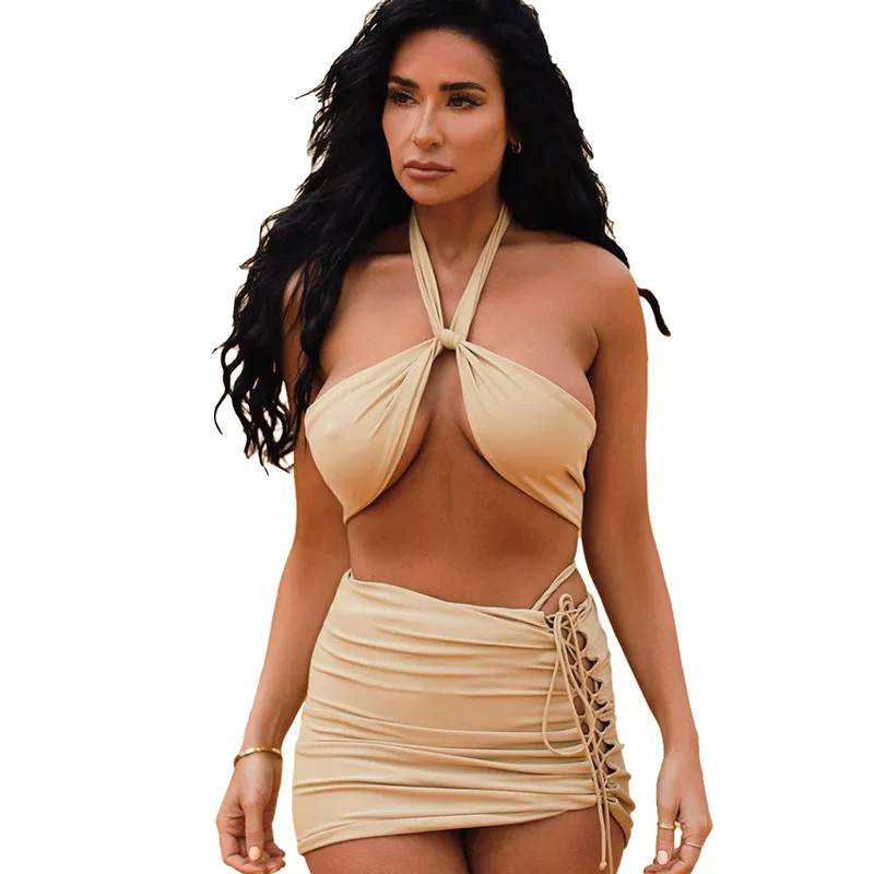 2021 summer new women's sexy halter neck fashion solid color strap casual short skirt three-piece suit
2021 summer new women's sexy halter neck fashion solid color strap casual short skirt three-piece suit