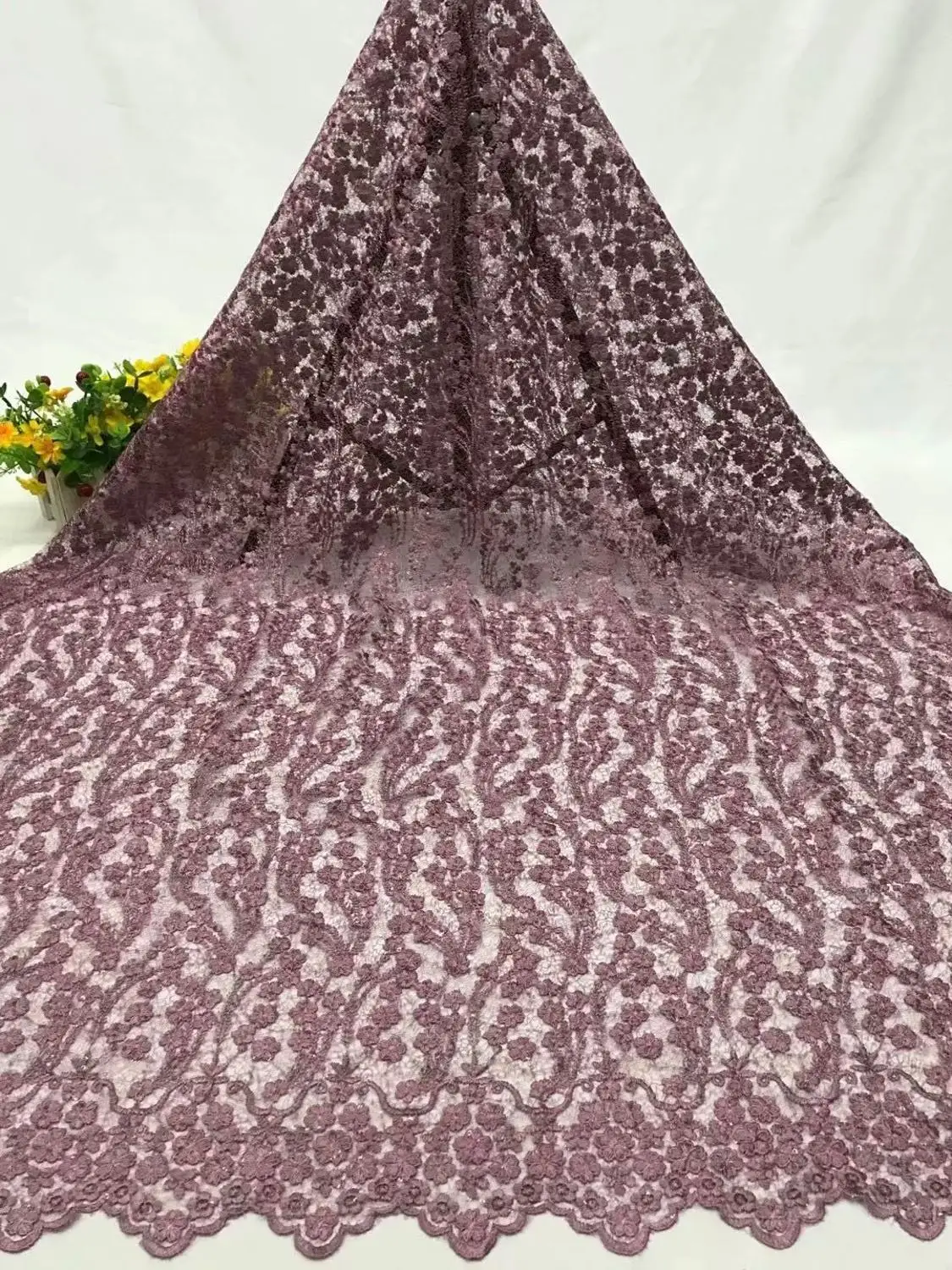 New Design French Guipure Cord Lace Fabric High Quality Embroidery Lace Stone Fabric African Swiss Voile Lace Fabric DFP1126
New Design French Guipure Cord Lace Fabric High Quality Embroidery Lace Stone Fabric African Swiss Voile Lace Fabric DFP1126
