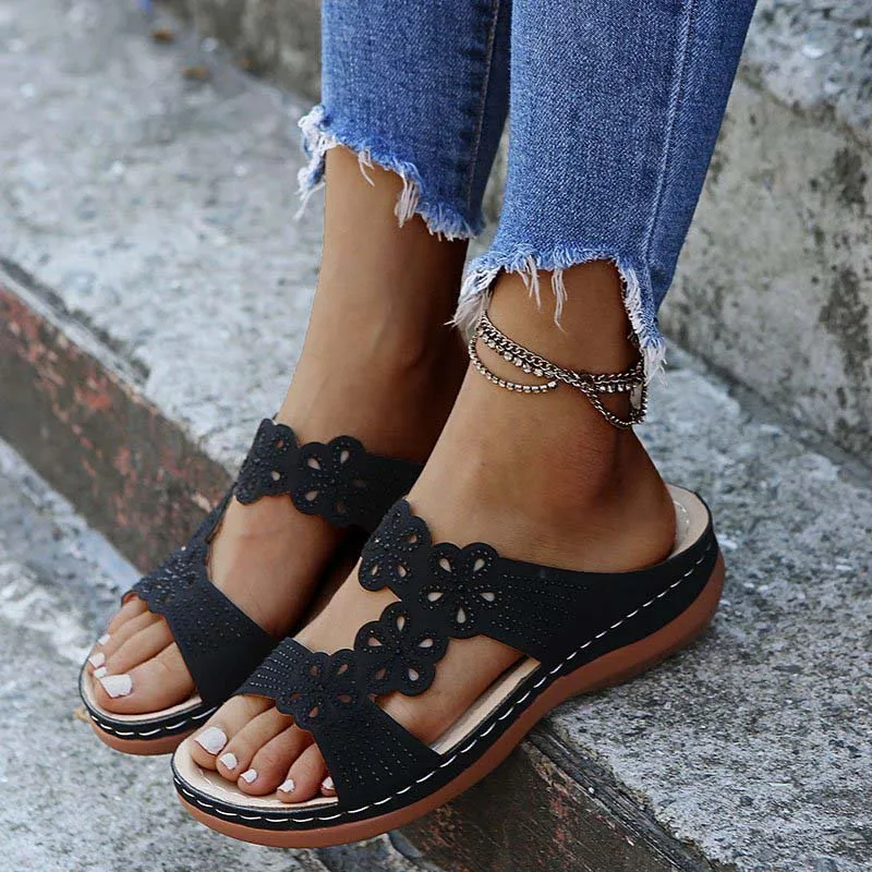 2021 Summer Women Slippers Rome Retro Casual Shoes Thick Bottom Wedge Open Toe Women Sandals Beach Slip On Slides Female
2021 Summer Women Slippers Rome Retro Casual Shoes Thick Bottom Wedge Open Toe Women Sandals Beach Slip On Slides Female