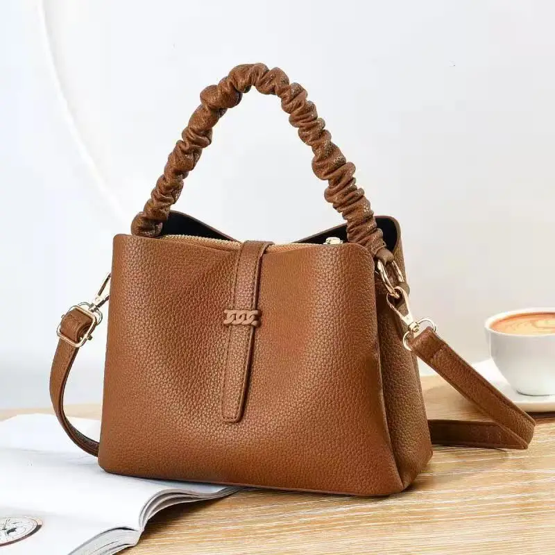YAOKU Fold Portable Soft Leather Bag 2021 New Wave of Retro Fashion Design Bucket Bag Lady Shoulder Messenger Bag Handbags
YAOKU Fold Portable Soft Leather Bag 2021 New Wave of Retro Fashion Design Bucket Bag Lady Shoulder Messenger Bag Handbags