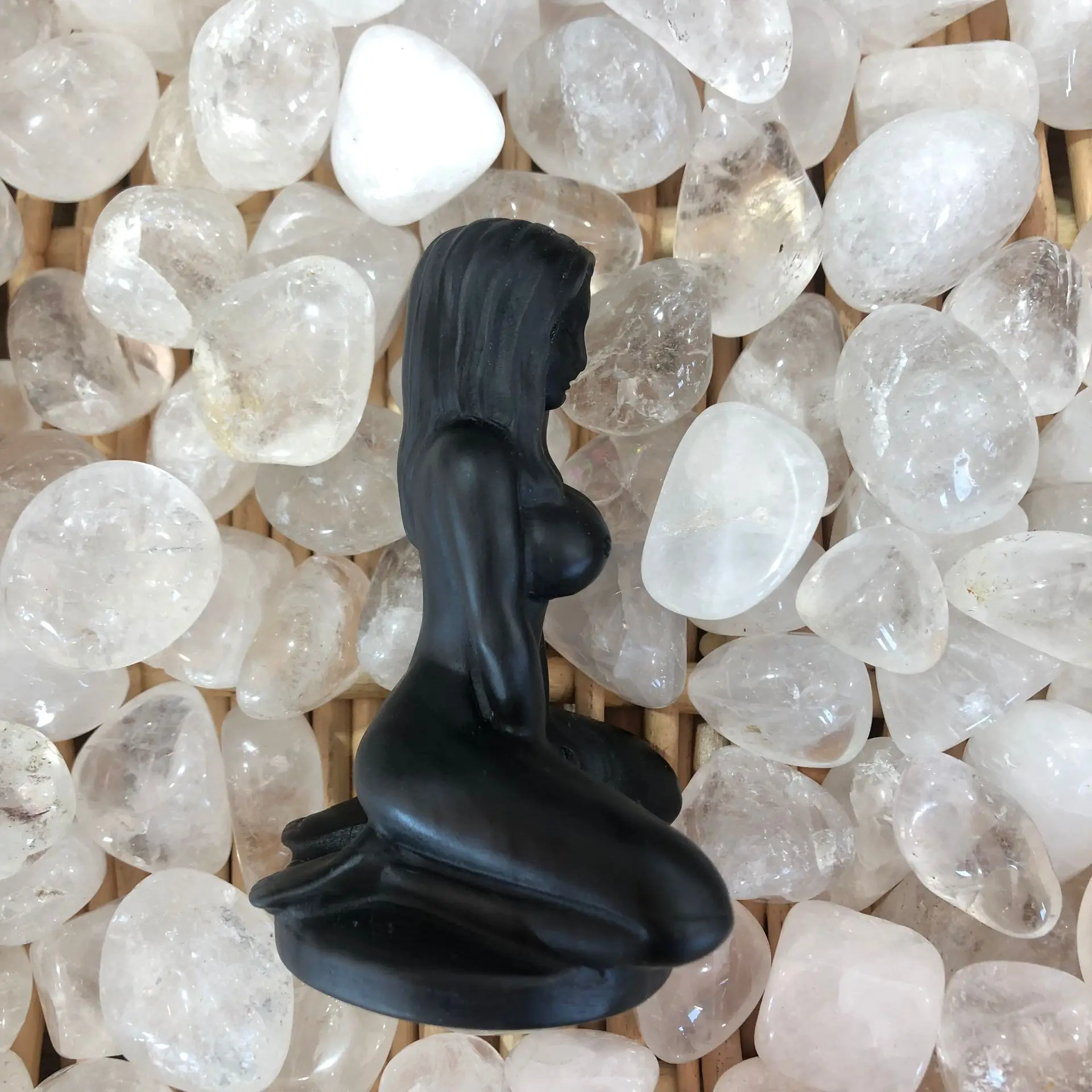 Natural Obsidian Sculpture Naked Female Model Decoration Original Women Carved Energy Home Ornaments Healing Decoration Stones
Natural Obsidian Sculpture Naked Female Model Decoration Original Women Carved Energy Home Ornaments Healing Decoration Stones