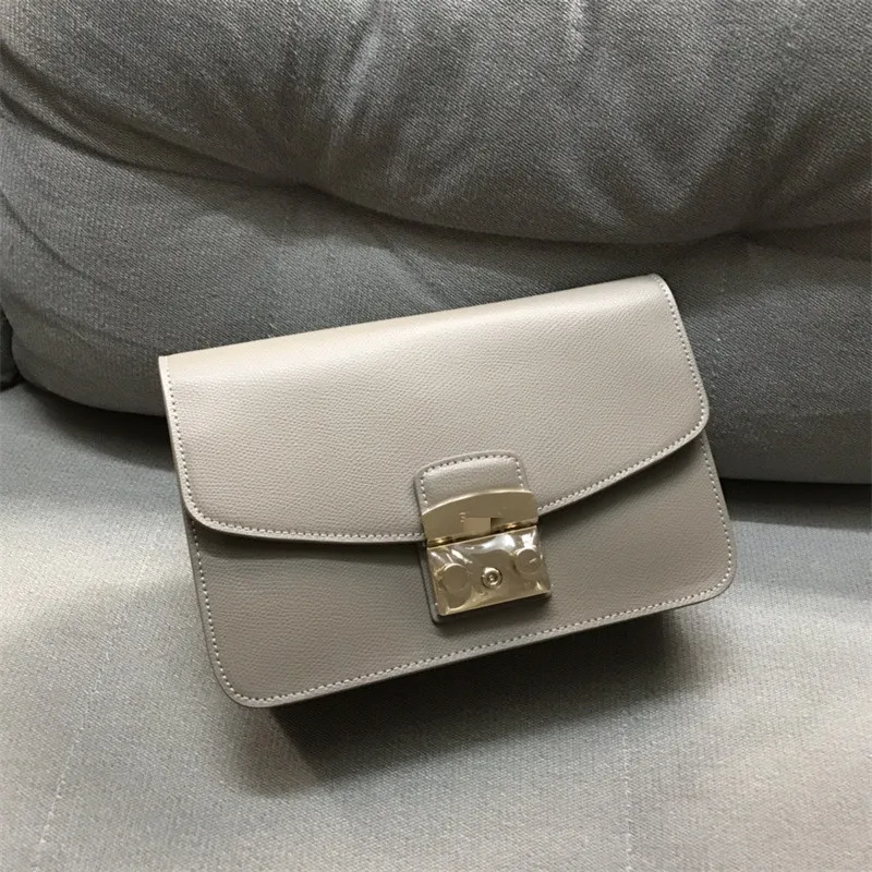 Cute Solid Color Small cowhide Leather Shoulder Bags For Women 2021 Summer Simple Handbags And Purses Female Travel Totes
Cute Solid Color Small cowhide Leather Shoulder Bags For Women 2021 Summer Simple Handbags And Purses Female Travel Totes