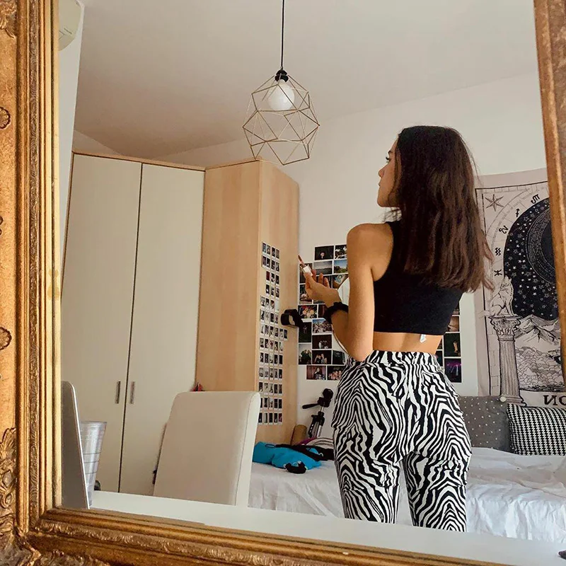 Zebra Print Wide Leg Pants Trousers Sexy High Waist Autumn Women New 2021 Fashion Casual Female Trousers Streetwear
Zebra Print Wide Leg Pants Trousers Sexy High Waist Autumn Women New 2021 Fashion Casual Female Trousers Streetwear