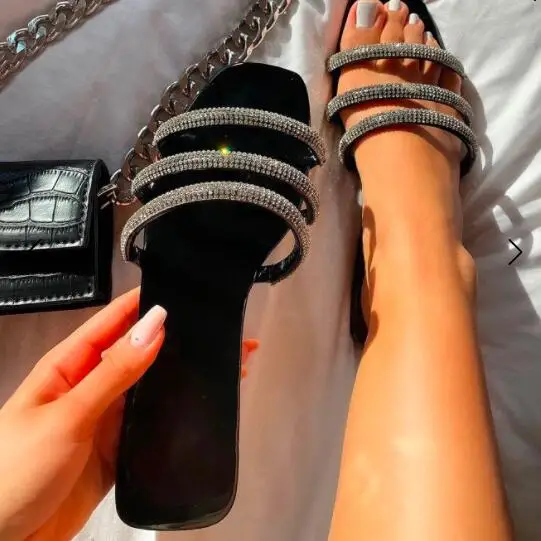 2021 spring/summer new three-layer rhinestone flat bottom non-slip durable women's beach sandals outdoor wild casual slippers
2021 spring/summer new three-layer rhinestone flat bottom non-slip durable women's beach sandals outdoor wild casual slippers