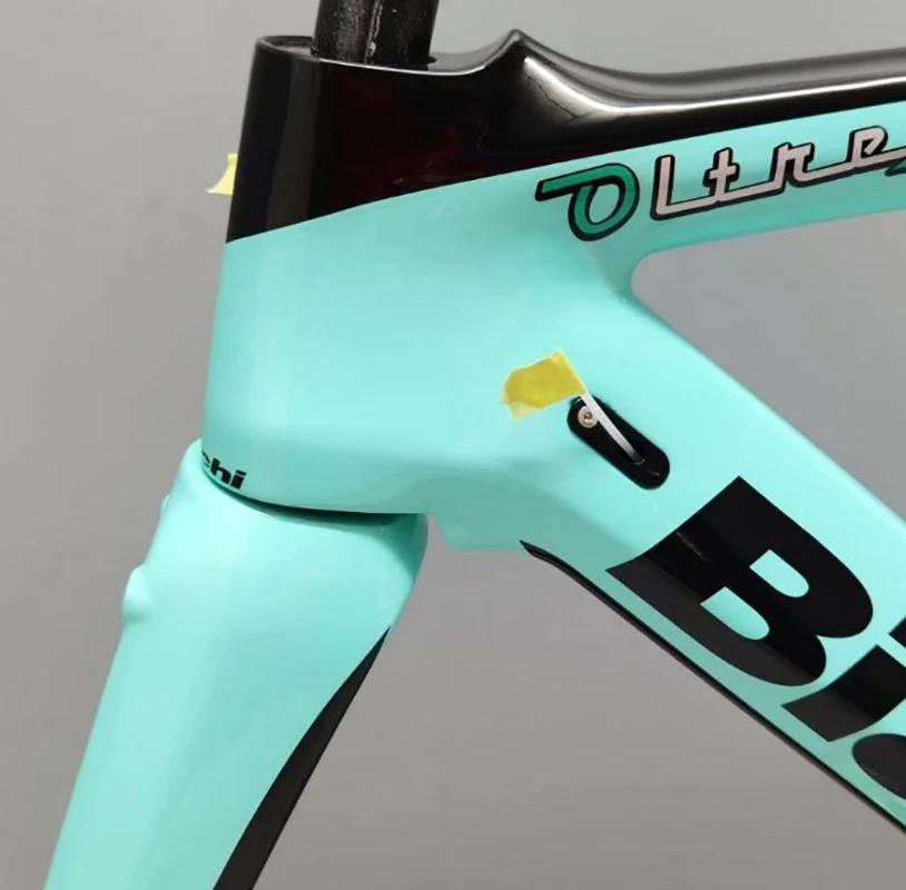 CARROWTER Carbon Fiber Road 11 Bicycle Frameset Black Red Aero Desgin Carbon Bike Frames Racing Bike Framework XR4 disc brake
CARROWTER Carbon Fiber Road 11 Bicycle Frameset Black Red Aero Desgin Carbon Bike Frames Racing Bike Framework XR4 disc brake