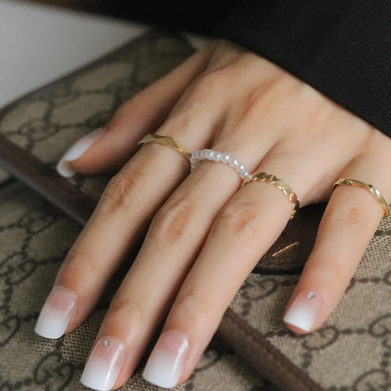 Simple Korean Fashion Finger Rings Sets for Women 2021 Trendy Chic Imitation Pearl Circles Forefinger Ring Femme Bijoux
Simple Korean Fashion Finger Rings Sets for Women 2021 Trendy Chic Imitation Pearl Circles Forefinger Ring Femme Bijoux