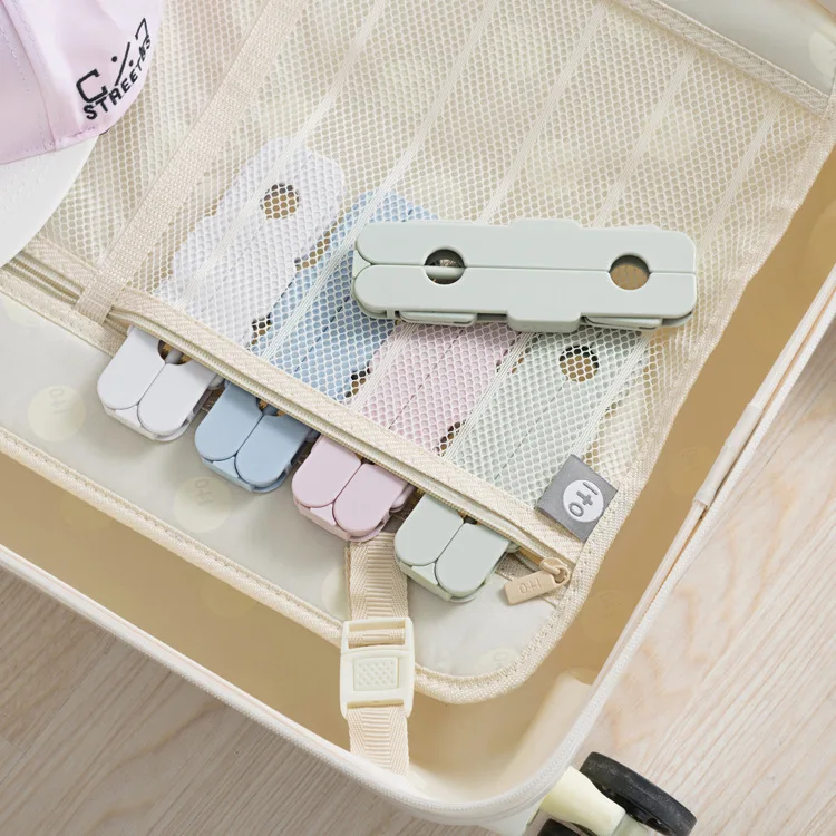 Travel Hanger Portable Folding Hanger Lightweight Non-slip Clothes Hanger with Clip Clothing Support
Travel Hanger Portable Folding Hanger Lightweight Non-slip Clothes Hanger with Clip Clothing Support