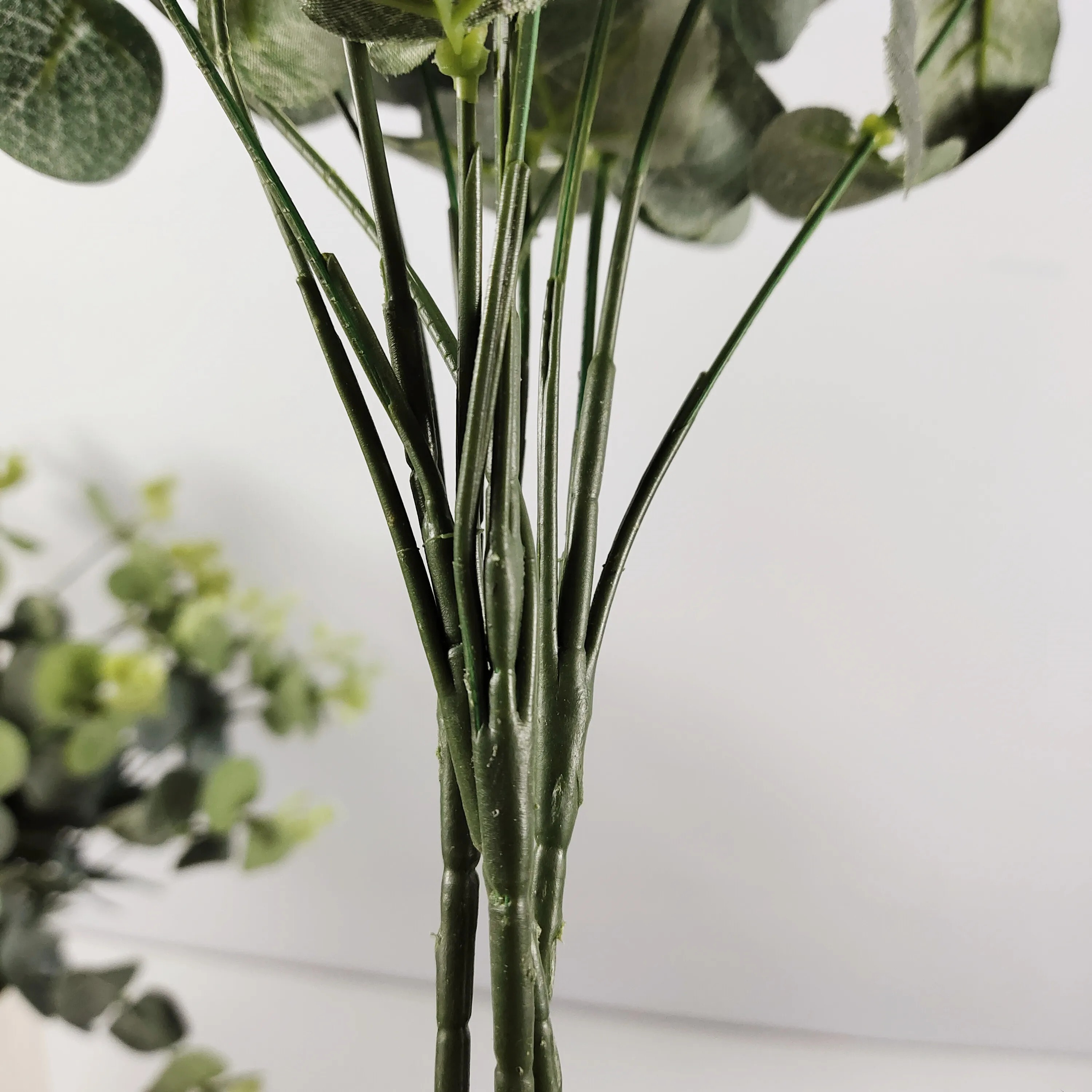 Simulation Plant Eucalyptus Decorative Floral Flower Arrangement With Grass Money Leaf Garden Holiday Office Home Decorations
Simulation Plant Eucalyptus Decorative Floral Flower Arrangement With Grass Money Leaf Garden Holiday Office Home Decorations
