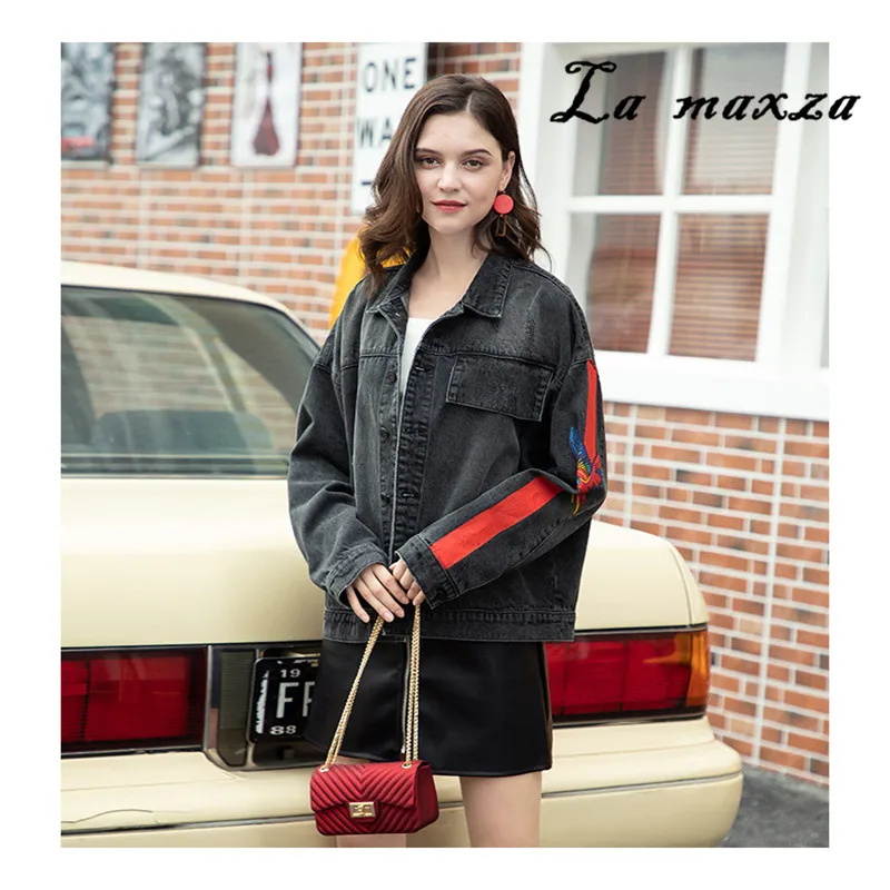 2020 Fashion Korean Casual Jacket Vintage Denim Jacket Women Loose Plus Size Print Autumn Black Coat 
2020 Fashion Korean Casual Jacket Vintage Denim Jacket Women Loose Plus Size Print Autumn Black Coat