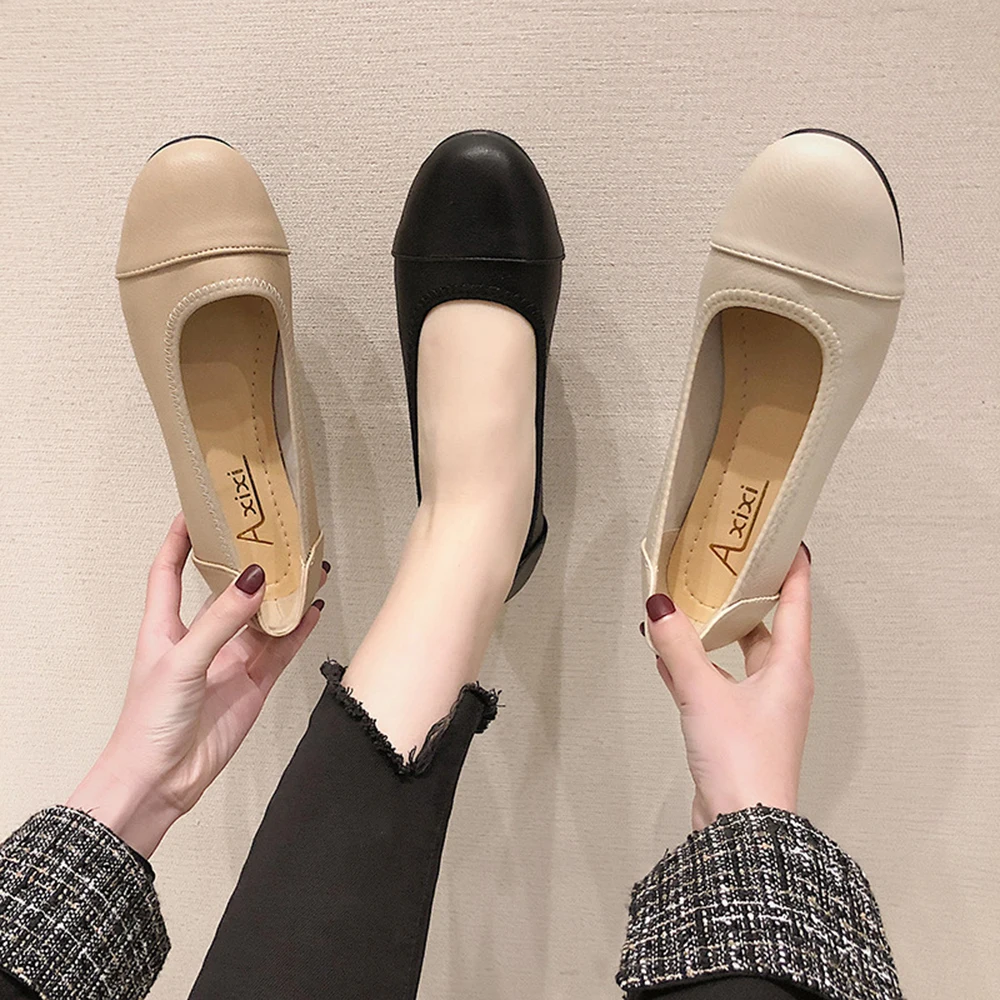 Women Black Leather Shoes Mid-heel Soft-soled Fat Feet Large Size Shallow Mouth Flat Round Head Stewardess Mother Shoes
Women Black Leather Shoes Mid-heel Soft-soled Fat Feet Large Size Shallow Mouth Flat Round Head Stewardess Mother Shoes