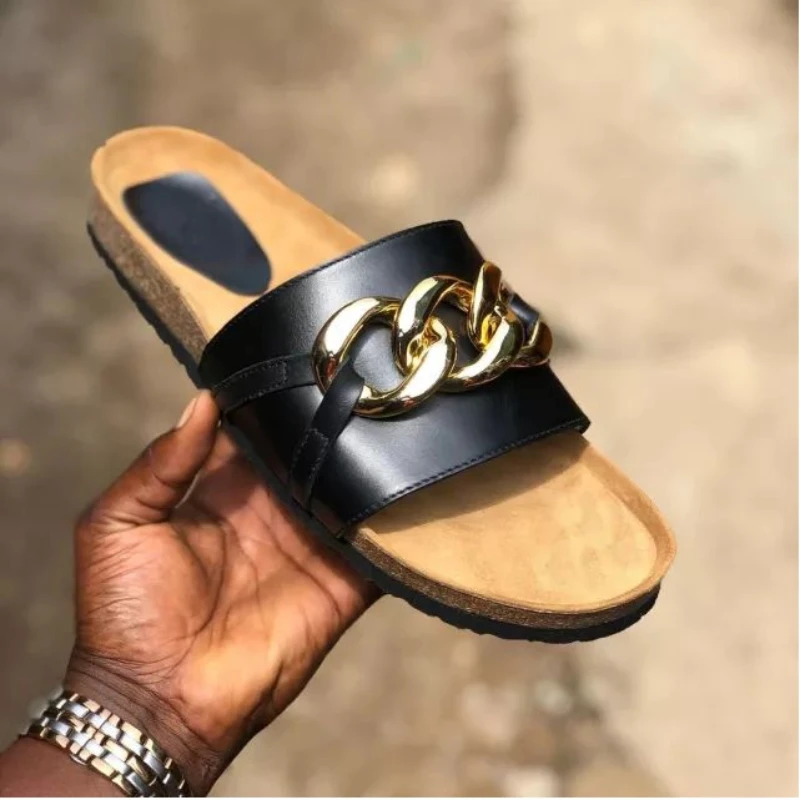 2021 Summer New Shoes Men's PU Fashion Casual All-match Beach Shoes Non-slip Basic Buckle Black Leather Men's Slippers XM281
2021 Summer New Shoes Men's PU Fashion Casual All-match Beach Shoes Non-slip Basic Buckle Black Leather Men's Slippers XM281