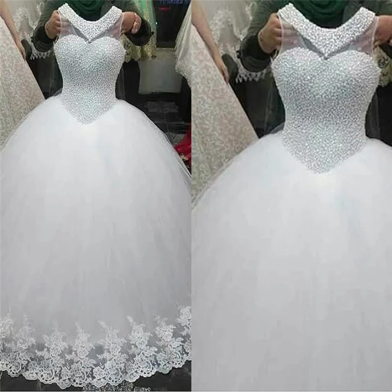 Scoop Lace Appliques Edge 2020 Ball Gown Wedding Dress Lace Up Back Beaded Pearls Top Bridal Gowns 2020 Sleeveless Wedding Wear
Scoop Lace Appliques Edge 2020 Ball Gown Wedding Dress Lace Up Back Beaded Pearls Top Bridal Gowns 2020 Sleeveless Wedding Wear