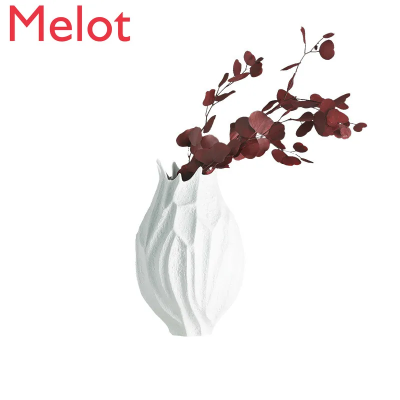 Chinese Luxury Modern Minimalist White Ceramic Geometric Irregular Flowerpot and Flower Vase Decoration Ornaments Vases
Chinese Luxury Modern Minimalist White Ceramic Geometric Irregular Flowerpot and Flower Vase Decoration Ornaments Vases