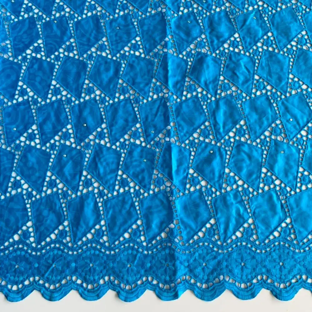 CS bazin riche fabric with lace 2020 newest cotton african lace fabric 2020 high quality lace stones guinea brocade bazin lace
CS bazin riche fabric with lace 2020 newest cotton african lace fabric 2020 high quality lace stones guinea brocade bazin lace