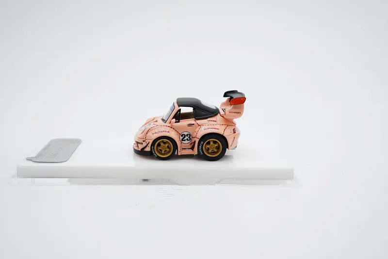 Vip 1/64 Порошковая свинка № 23 RWB 993 с открытым верхом, модель автомобиля из смолы Q Egg 911
Vip 1/64 Порошковая свинка № 23 RWB 993 с открытым верхом, модель автомобиля из смолы Q Egg 911