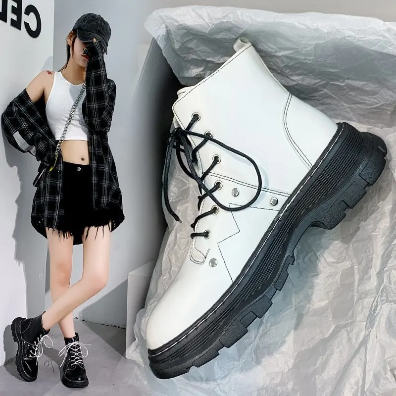 DEEZLA Ankle Boots Women Leather platform Lace up Motorcycle boots white fashion Autumn winter Women's shoes black Designer New 
DEEZLA Ankle Boots Women Leather platform Lace up Motorcycle boots white fashion Autumn winter Women's shoes black Designer New