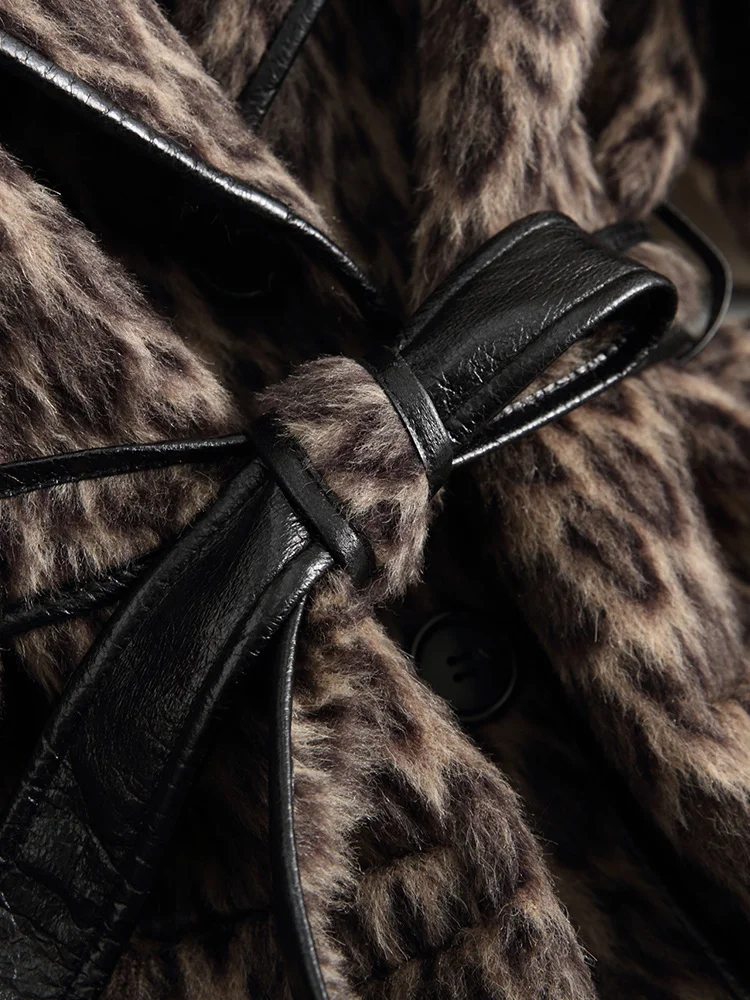 AUNSUE Real Wool Coat Female Jacket Winter Jacket Women Leopard Alpaca Woolen Coats and Jackets Women Korean Jacket WPHPC1 
AUNSUE Real Wool Coat Female Jacket Winter Jacket Women Leopard Alpaca Woolen Coats and Jackets Women Korean Jacket WPHPC1