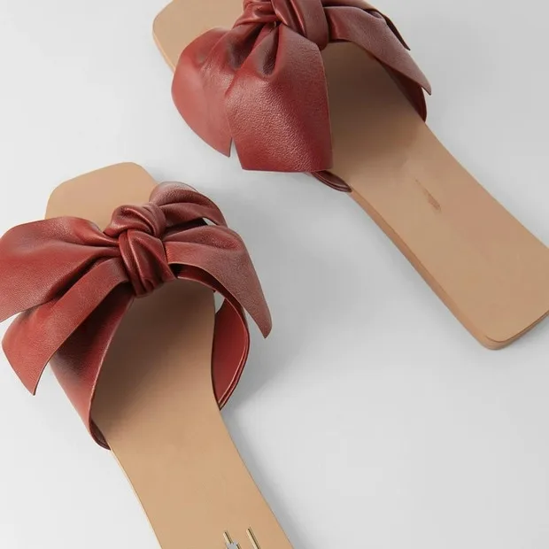 Shoes Woman's Slippers Slides Butterfly-Knot 2021 Flat Rome Scandals Rubber Butterfly-knot Basic PU Shoes Woman 2021 Butterfly-K
Shoes Woman's Slippers Slides Butterfly-Knot 2021 Flat Rome Scandals Rubber Butterfly-knot Basic PU Shoes Woman 2021 Butterfly-K