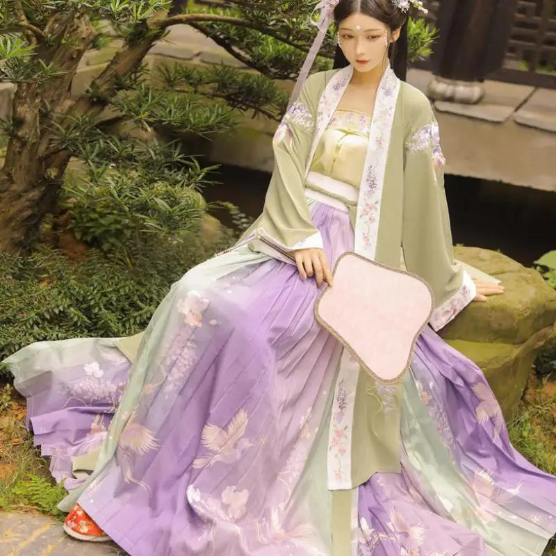 3 шт. зеленый Женский костюм Hanfu с длинным рукавом с цветочной вышивкой, новинка, одежда для выступлений, длинный традиционный костюм
3 шт. зеленый Женский костюм Hanfu с длинным рукавом с цветочной вышивкой, новинка, одежда для выступлений, длинный традиционный костюм