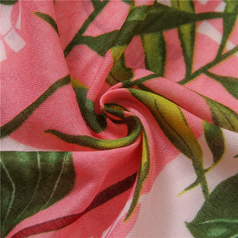 Fashion New Lady cotton material quality scarf 2020 Autumn and winter Luxury brand Cotton silk scarves women's Print beach shawl
Fashion New Lady cotton material quality scarf 2020 Autumn and winter Luxury brand Cotton silk scarves women's Print beach shawl