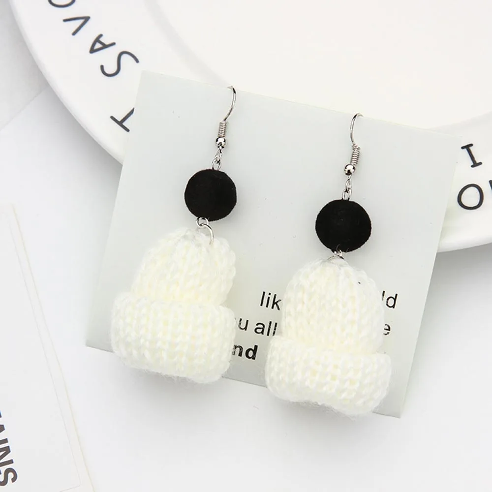 LCJ Elegant Wool Cartoon Funny Party Girl Jewelry Korean Handmade Colorful Cute Plush Hairball Winter Christmas Hat Dangle
LCJ Elegant Wool Cartoon Funny Party Girl Jewelry Korean Handmade Colorful Cute Plush Hairball Winter Christmas Hat Dangle