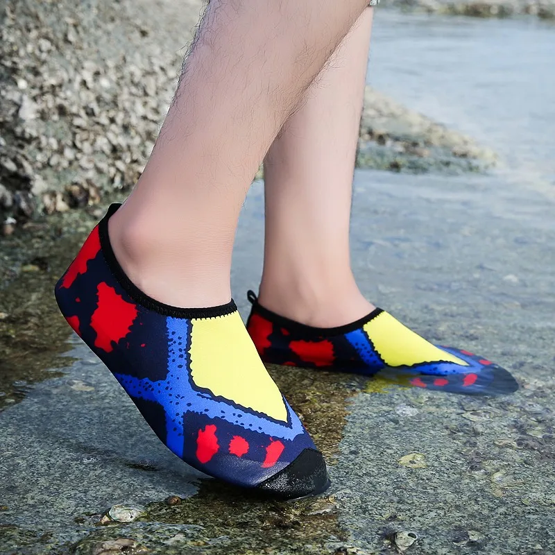 New Unisex River Upstream Shoes Outdoor Beach Lightweight Non-slip Wading Shoes High Quality Professional Swimming Shoes
New Unisex River Upstream Shoes Outdoor Beach Lightweight Non-slip Wading Shoes High Quality Professional Swimming Shoes