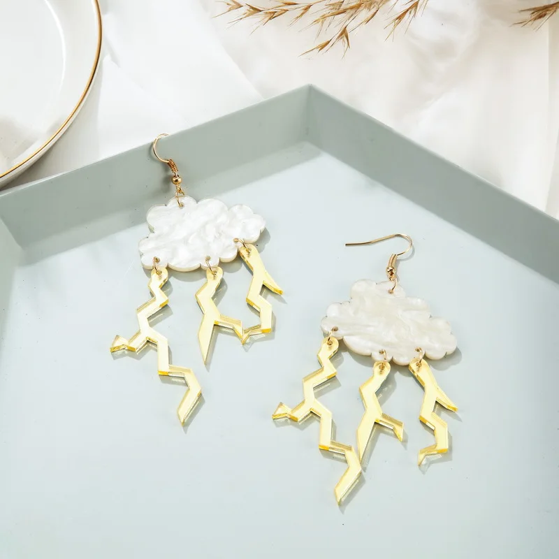 2021 Women Punk Earrings Thundercloud Pandent Earrings Charm Hip Hop Girls Gift Cute Stud acrylic jewelry Evening Party Earring
2021 Women Punk Earrings Thundercloud Pandent Earrings Charm Hip Hop Girls Gift Cute Stud acrylic jewelry Evening Party Earring