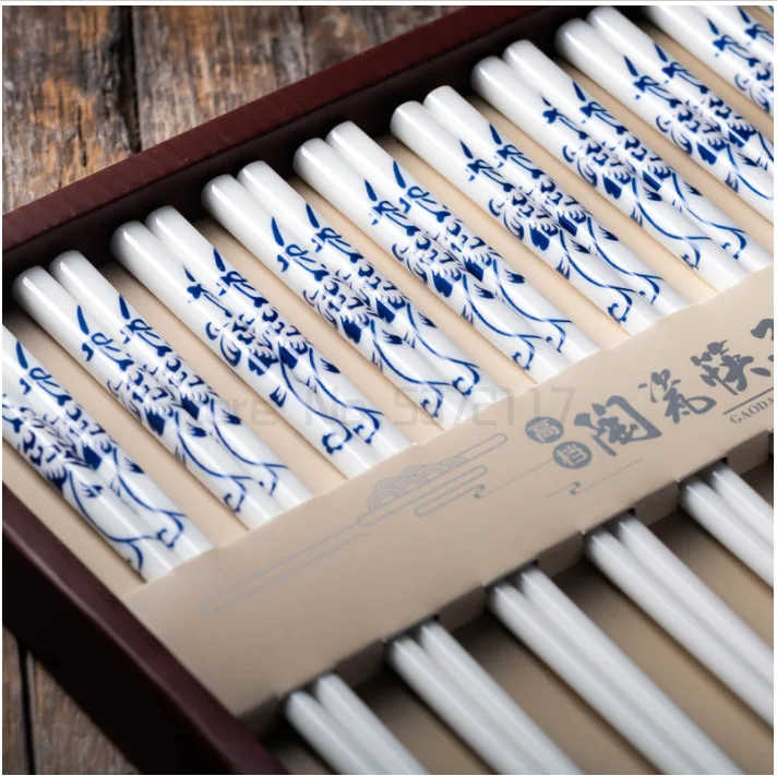 10 pairs/lot Chinese blue and white underglaze ceramic chopsticks easy to clean health and variety of flowers
10 pairs/lot Chinese blue and white underglaze ceramic chopsticks easy to clean health and variety of flowers
