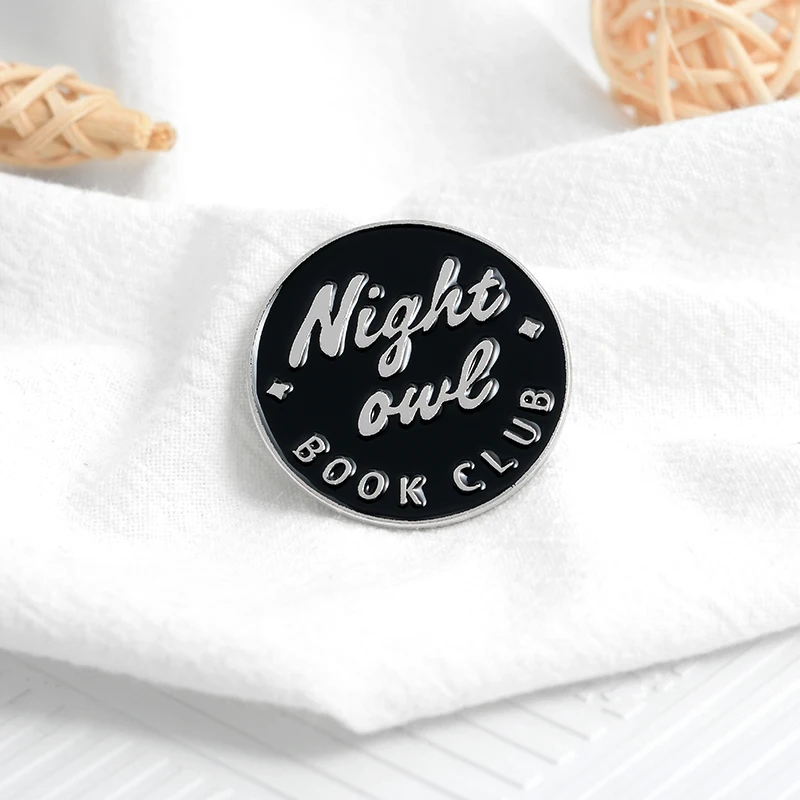 QIHE JEWELRY Book Club Enamel Lapel Pins Night Owl Brooches Badges Fashion Backpack Pins Gifts for Friends Wholesale
QIHE JEWELRY Book Club Enamel Lapel Pins Night Owl Brooches Badges Fashion Backpack Pins Gifts for Friends Wholesale