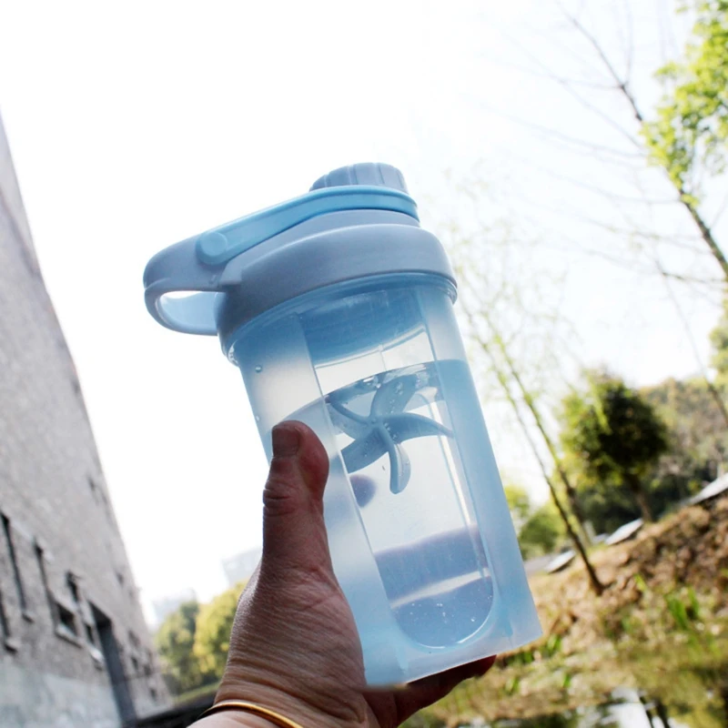 500ml BlenderBottle Fitness Sports Shaker Bottle Classic Protein Powder Mixer Stirring Cup with Mixing Ball
500ml BlenderBottle Fitness Sports Shaker Bottle Classic Protein Powder Mixer Stirring Cup with Mixing Ball
