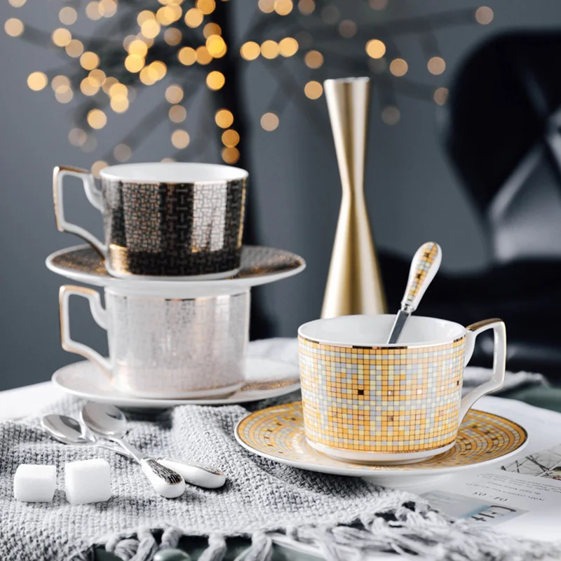 European Bone china coffee set Top Grade Porcelain coffee cup and saucer Luxury Gifts Pearl glaze
European Bone china coffee set Top Grade Porcelain coffee cup and saucer Luxury Gifts Pearl glaze