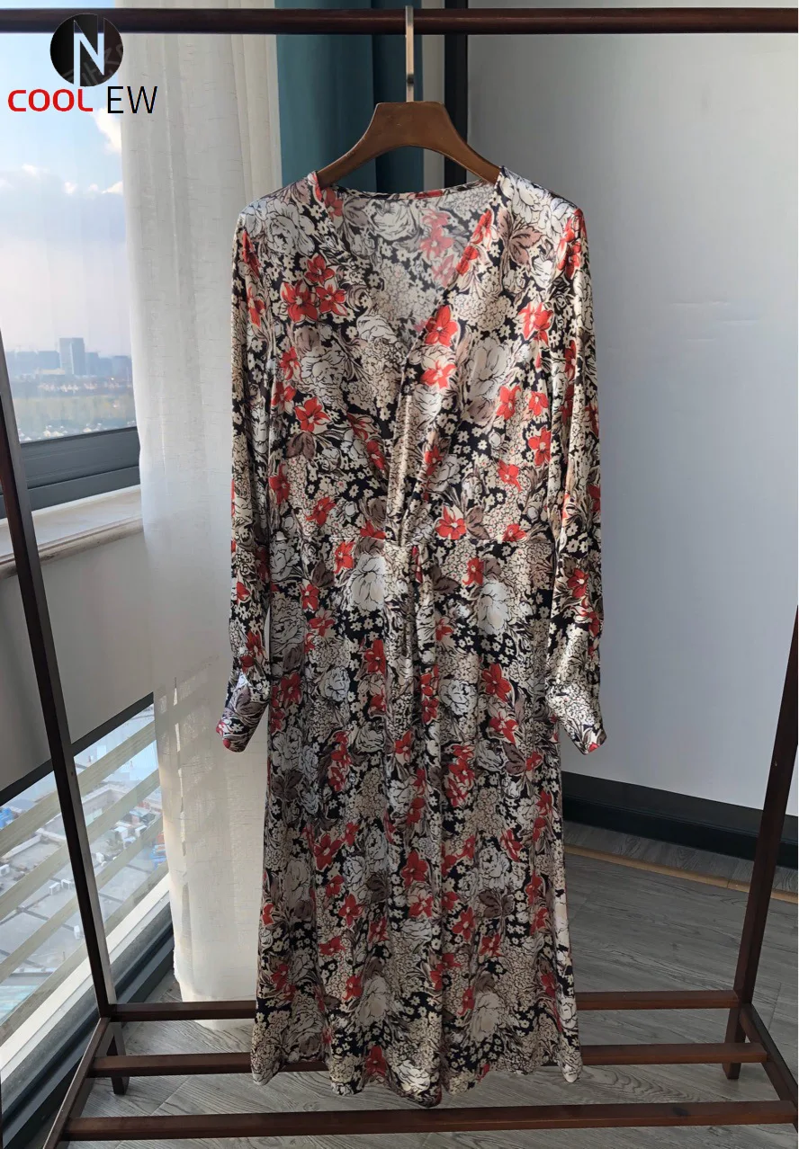 Elfbop Viscose Floral Print Deep V Neckline Vintage-inspired Long Sleeve Maxi Dress Features Front With Twisted Knot
Elfbop Viscose Floral Print Deep V Neckline Vintage-inspired Long Sleeve Maxi Dress Features Front With Twisted Knot
