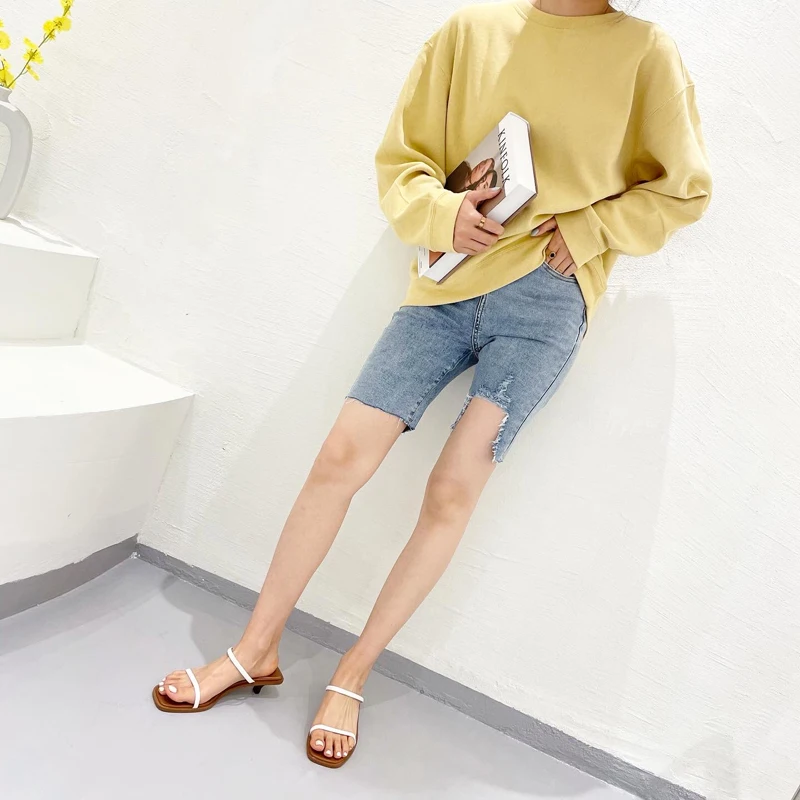 Women Slippers Sandals Casual Low Heels Slipper 2021 Fashion Outdoor Summer Sandals Women Flats Sandale A Talon Femme 
Women Slippers Sandals Casual Low Heels Slipper 2021 Fashion Outdoor Summer Sandals Women Flats Sandale A Talon Femme