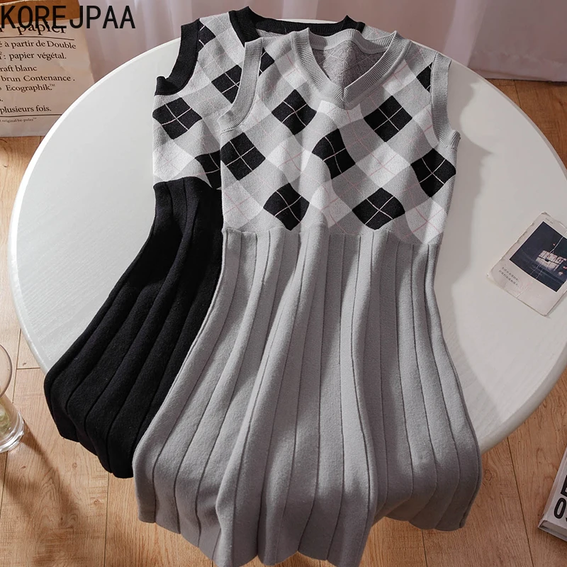 Korejpaa Vintage Argyle Knitted Vest Dress Women Autumn 2021 French Retro Suspender Waistcoat Dress A-line Mini Dresses Knitwear
Korejpaa Vintage Argyle Knitted Vest Dress Women Autumn 2021 French Retro Suspender Waistcoat Dress A-line Mini Dresses Knitwear