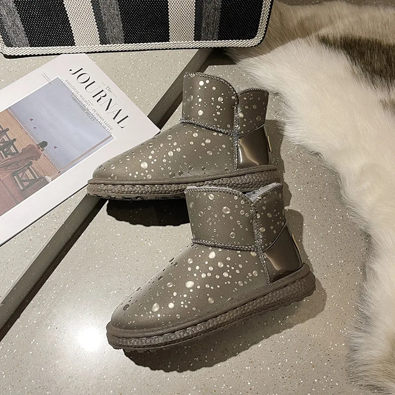 Женские короткие туфли из хлопка, Зимние Модные бархатные туфли на толстой подошве, теплые зимние туфли, новинка 2021
Женские короткие туфли из хлопка, Зимние Модные бархатные туфли на толстой подошве, теплые зимние туфли, новинка 2021