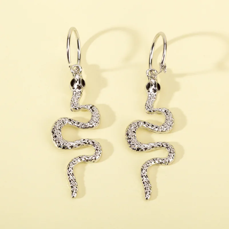 Minar Cool Sparkly Rhinestones Twisted Snake Earrings for Women Silver Color Metal Crazy Animal Hoop Earrings Statement Jewelry
Minar Cool Sparkly Rhinestones Twisted Snake Earrings for Women Silver Color Metal Crazy Animal Hoop Earrings Statement Jewelry