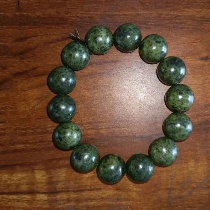 Tibetan Natural Jade Medicine King Stone Bracelet Men's and Women's Versatile Health Care Bracelet Jewelry
Tibetan Natural Jade Medicine King Stone Bracelet Men's and Women's Versatile Health Care Bracelet Jewelry