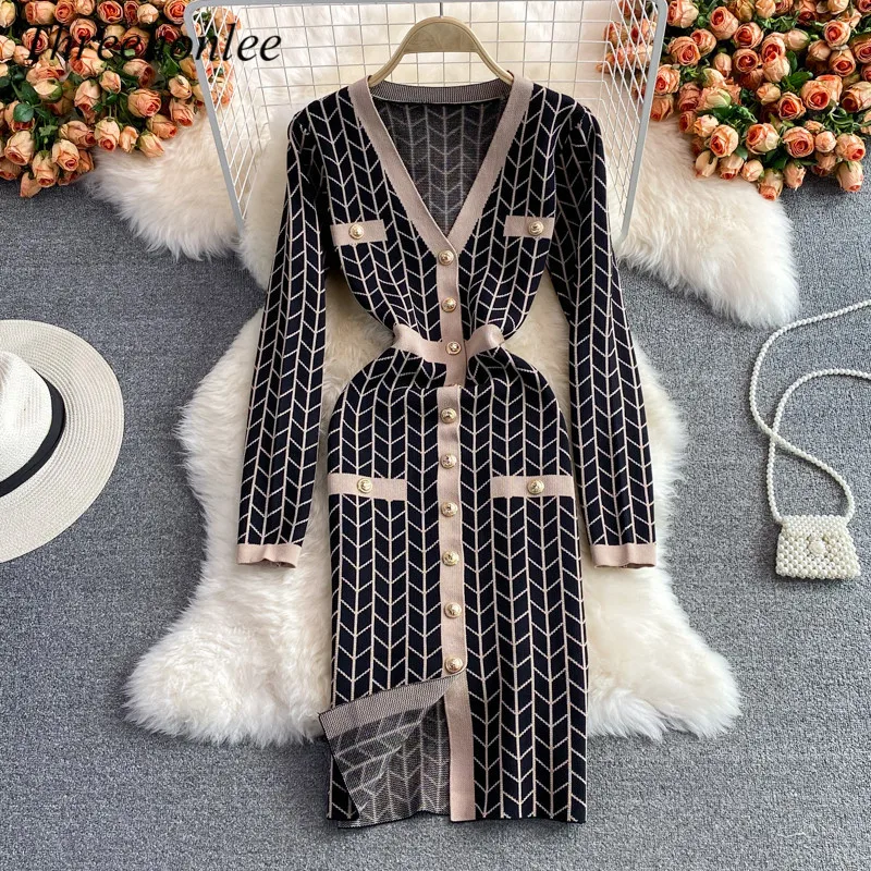 Retro Knitted Dress For Womwn V-neck Long Sleeve Single-breasted Bodycon Dress Women Plaid Sexy Sheath Bandage Dresses Vestidos
Retro Knitted Dress For Womwn V-neck Long Sleeve Single-breasted Bodycon Dress Women Plaid Sexy Sheath Bandage Dresses Vestidos